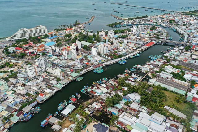 Phú Quốc và hành trình ngoạn mục từ huyện đảo hoang sơ thành đô thị loại I – điểm đến của APEC 2027