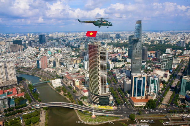  “Đường băng” cho TP HCM mới cất cánh