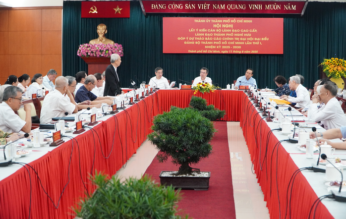  Nhiều ý kiến đóng góp cho TP HCM phát triển nhanh, bền vững