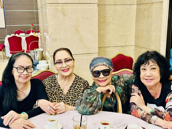  Cuộc hội ngộ xúc động cùng hình mẫu trong ca khúc “Linh hồn tượng đá”