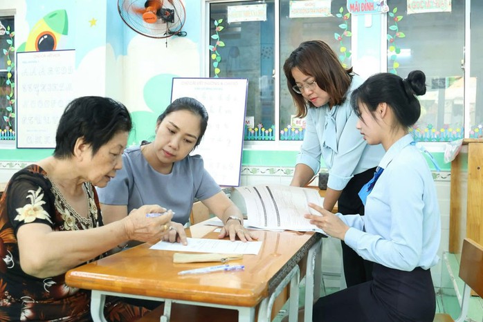  Bảo đảm an sinh cho người cao tuổi