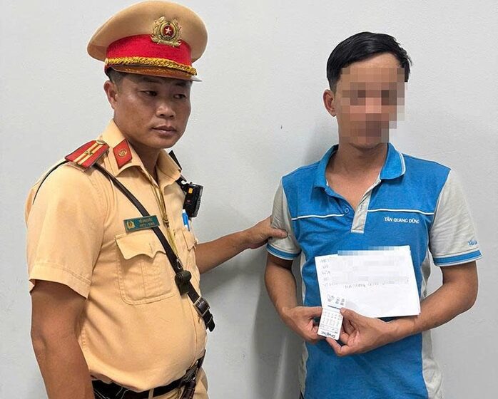  Lạnh người phát hiện tài xế “phê” ma túy khi đang chở khách từ Quảng Trị đi Vũng Tàu