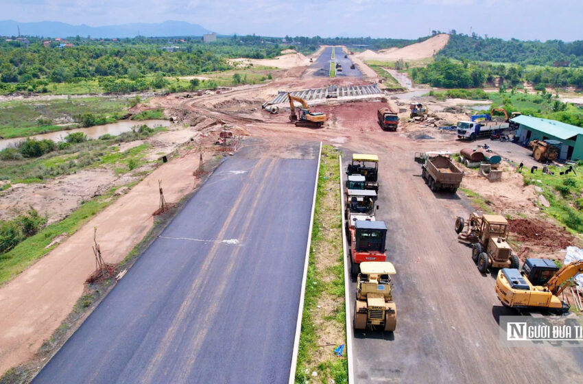  Thi công xuyên ngày đêm tuyến đường ven biển 7.000 tỷ đồng: Nỗ lực vì mục tiêu kết nối vùng