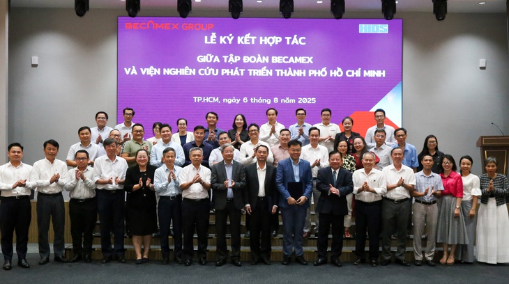  Becamex nêu ý tưởng đường sắt nối trung tâm TP.HCM đến Cái Mép, Bàu Bàng, Cần Thơ